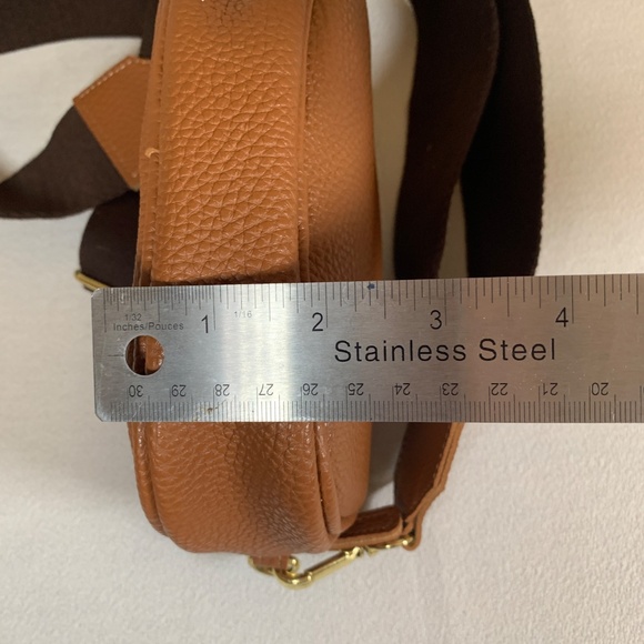 Ai Tk Crossbdy Brown Vegan Leather Purse Fanny Pack with Belt Loops Gold Accents - Picture 7 of 8